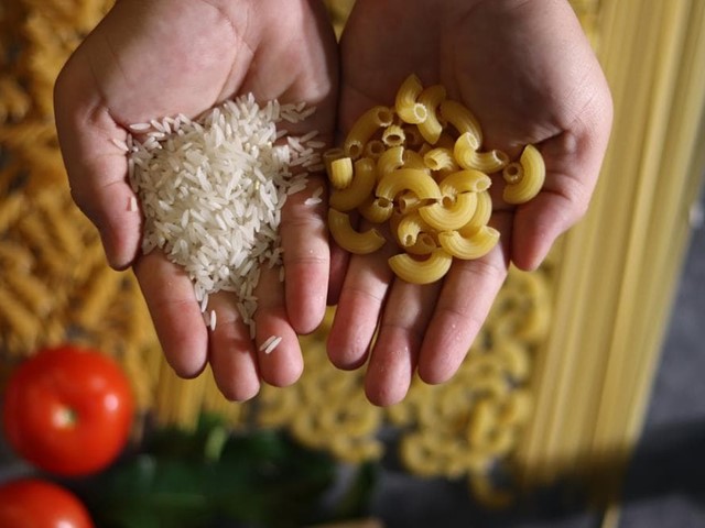 Elaboramos deliciosos arroces y pastas para compartir por encargo